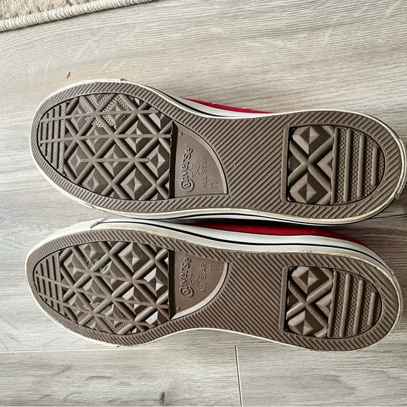Red Chuck Converse - Picture 2 of 5